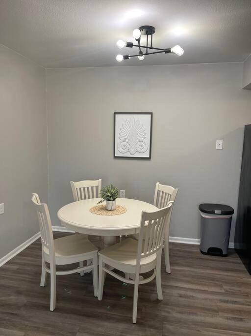 The Irene - 2 Bedroom Apt In Quilt Town, Usa Hamilton Εξωτερικό φωτογραφία