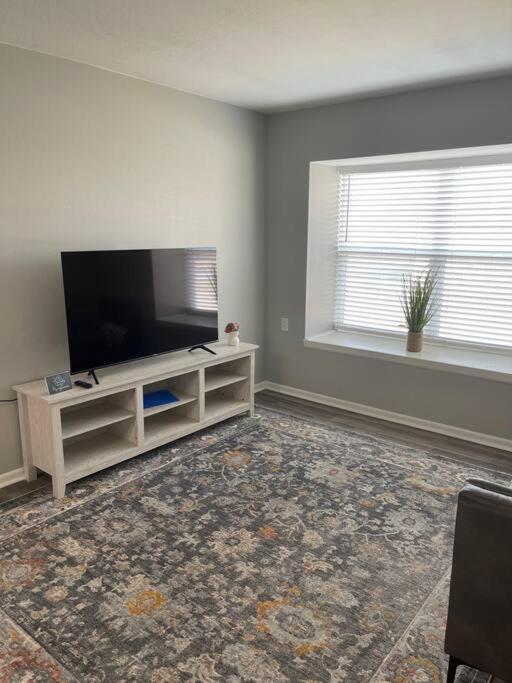 The Irene - 2 Bedroom Apt In Quilt Town, Usa Hamilton Εξωτερικό φωτογραφία