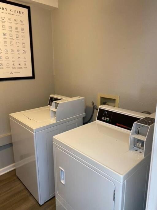 The Irene - 2 Bedroom Apt In Quilt Town, Usa Hamilton Εξωτερικό φωτογραφία
